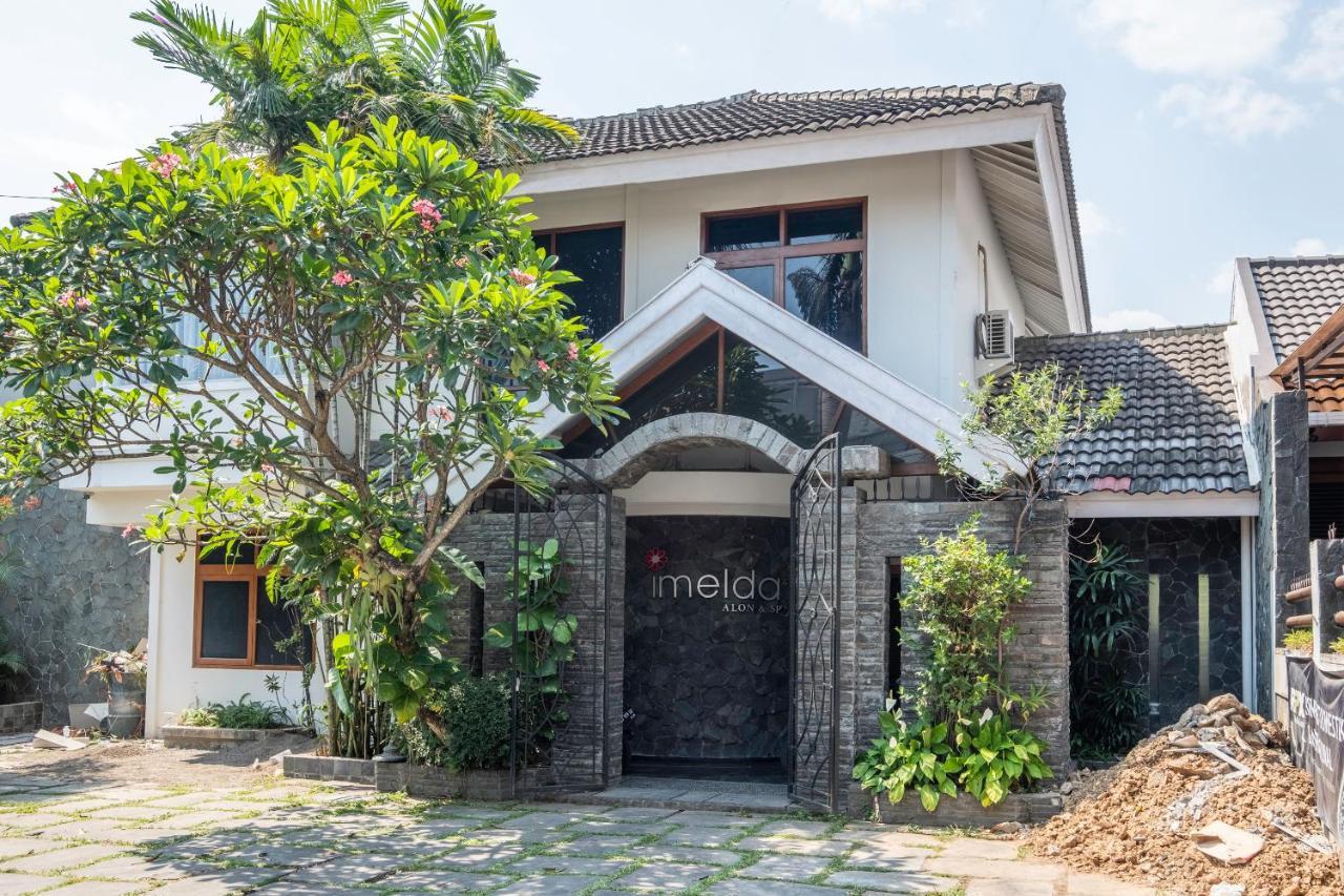Imelda Residence Setrasari Redpartner Bandung Exterior photo